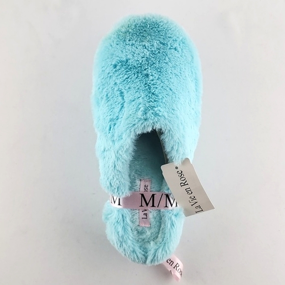 ⭐️3/ $30⭐️ La Vie en Rose Fuzzy Blue Slip On Slippers Padded Soles Size M 7/8 - Picture 2 of 7